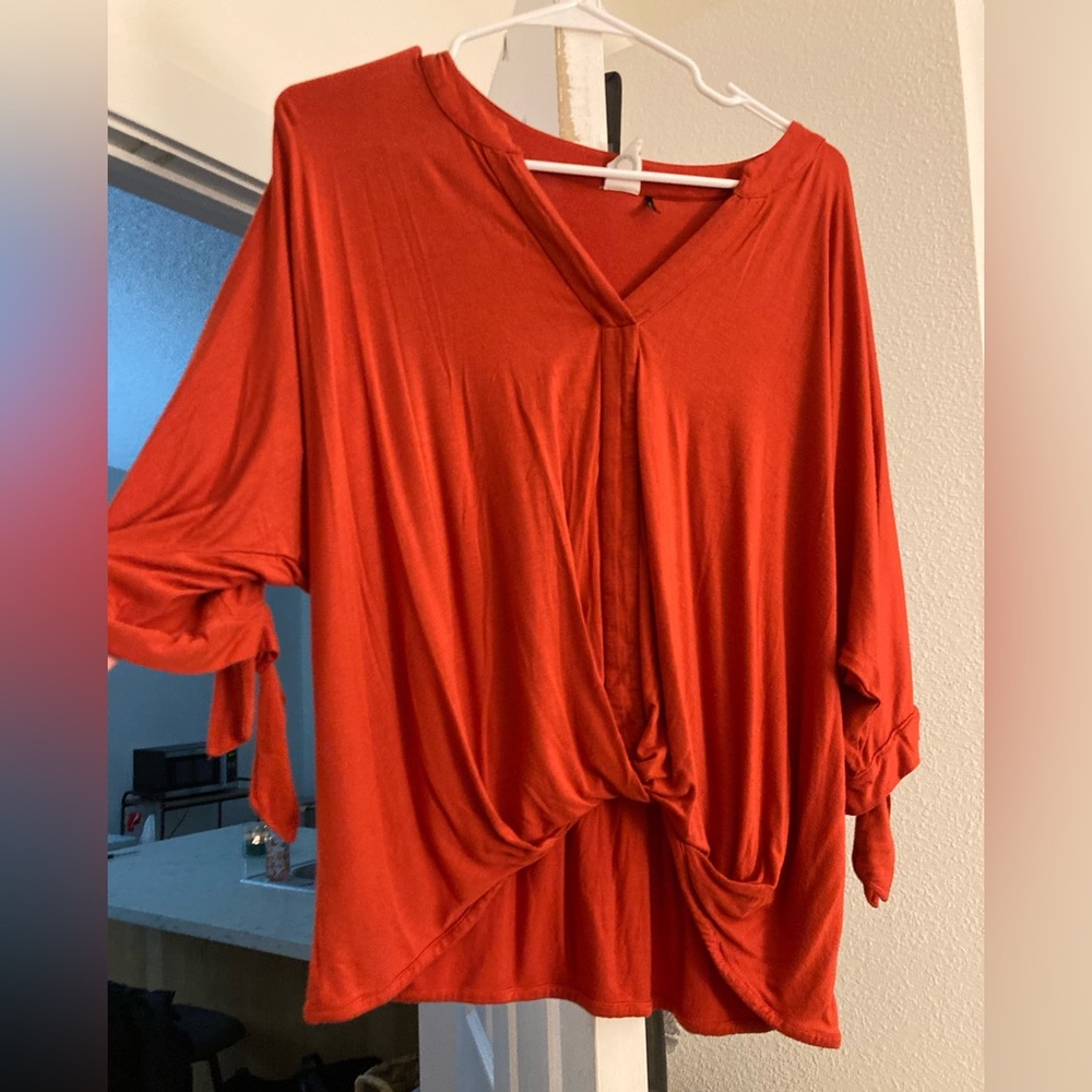 Akemi + Kin top- size S